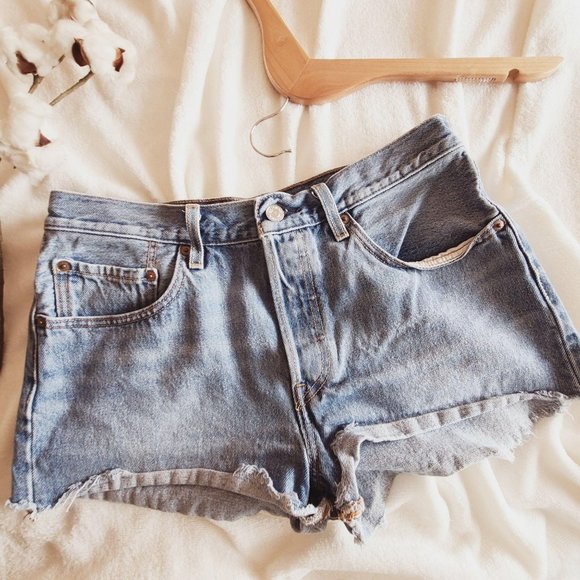 Levi's 501 High Rise Cut Off Denim Jean Shorts 30W